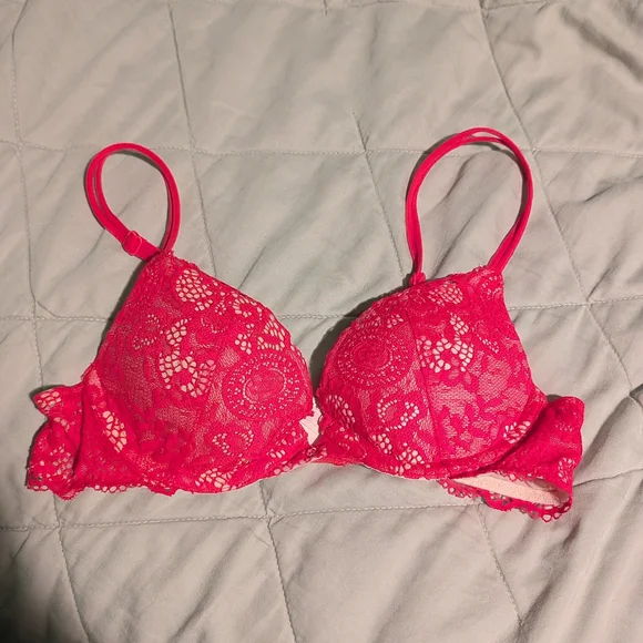 Victoria's Secret Hot Pink Lace Bra - Picture 1 of 4